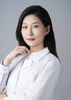 张雯