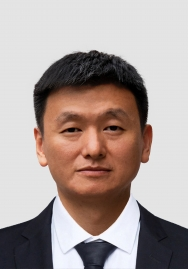 杨健
