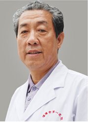 李居富