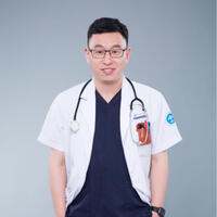 李小伟