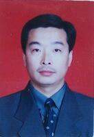 李伟