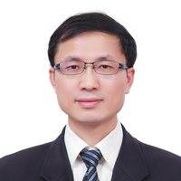 王震