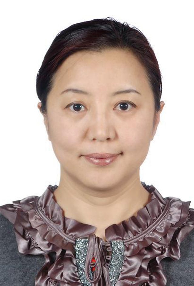 吴莹