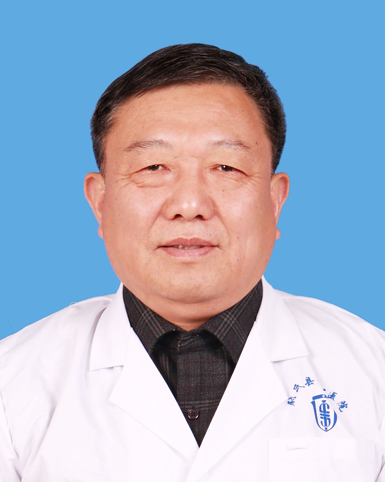 董少群