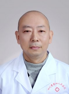 陈逸