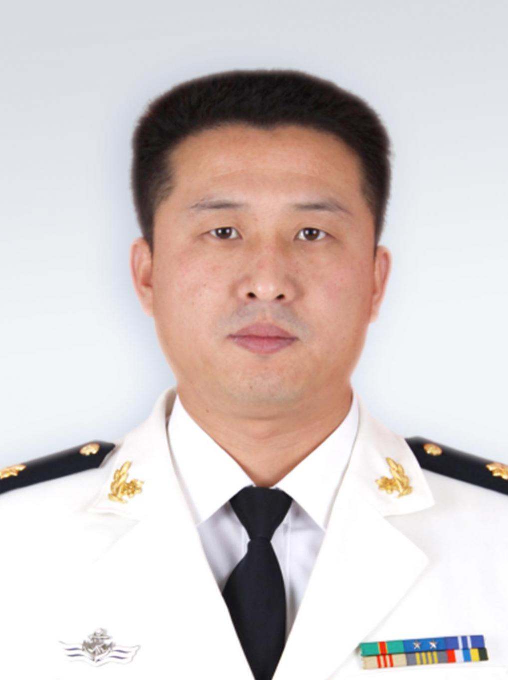 腰向颖