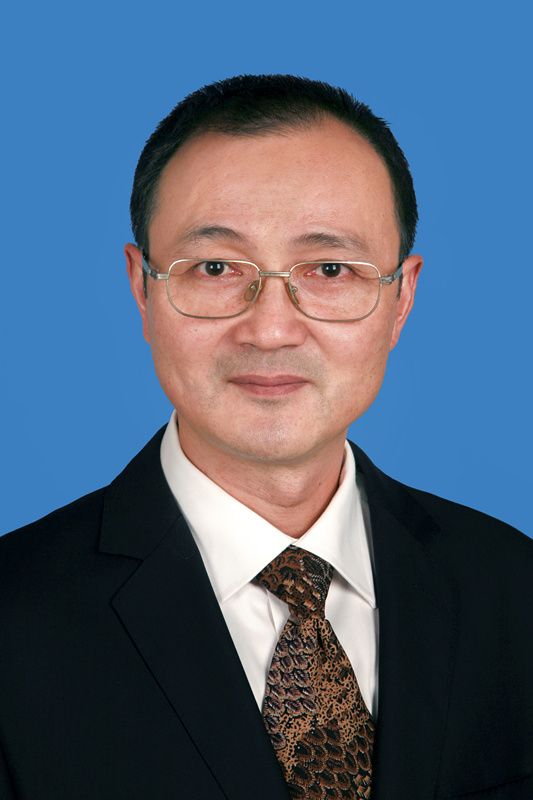 卢东民