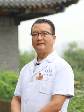 杨新伟