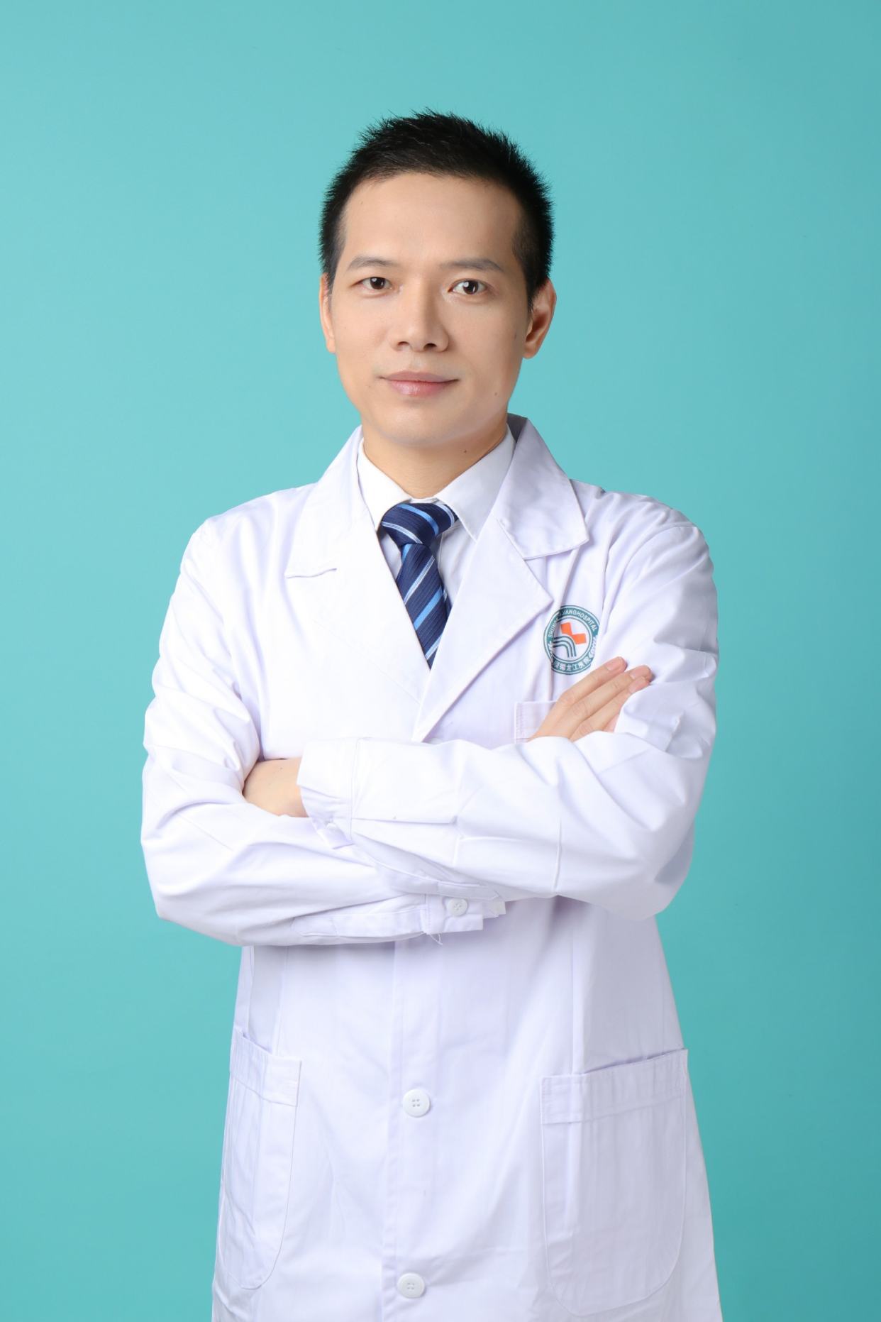 龙志伟