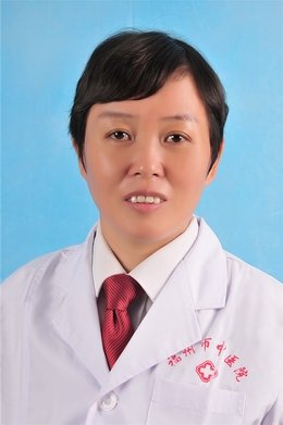 黄芳
