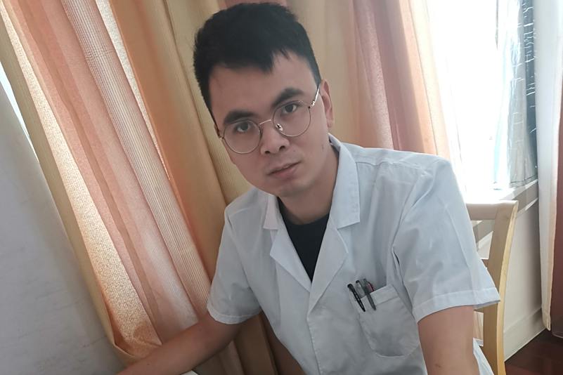 王伟