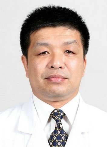 侯俊