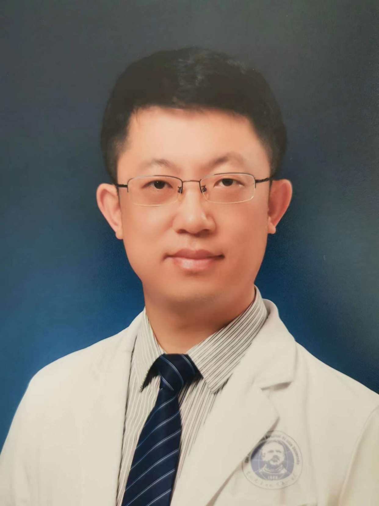 汲宏磊