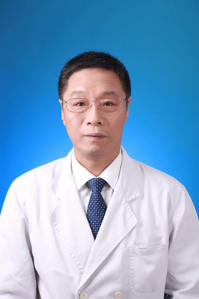 梁德森