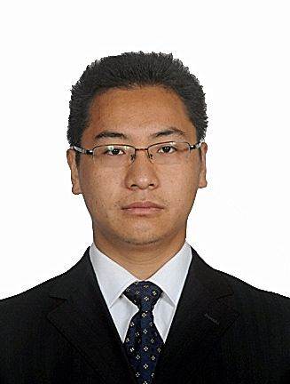 龙新医生