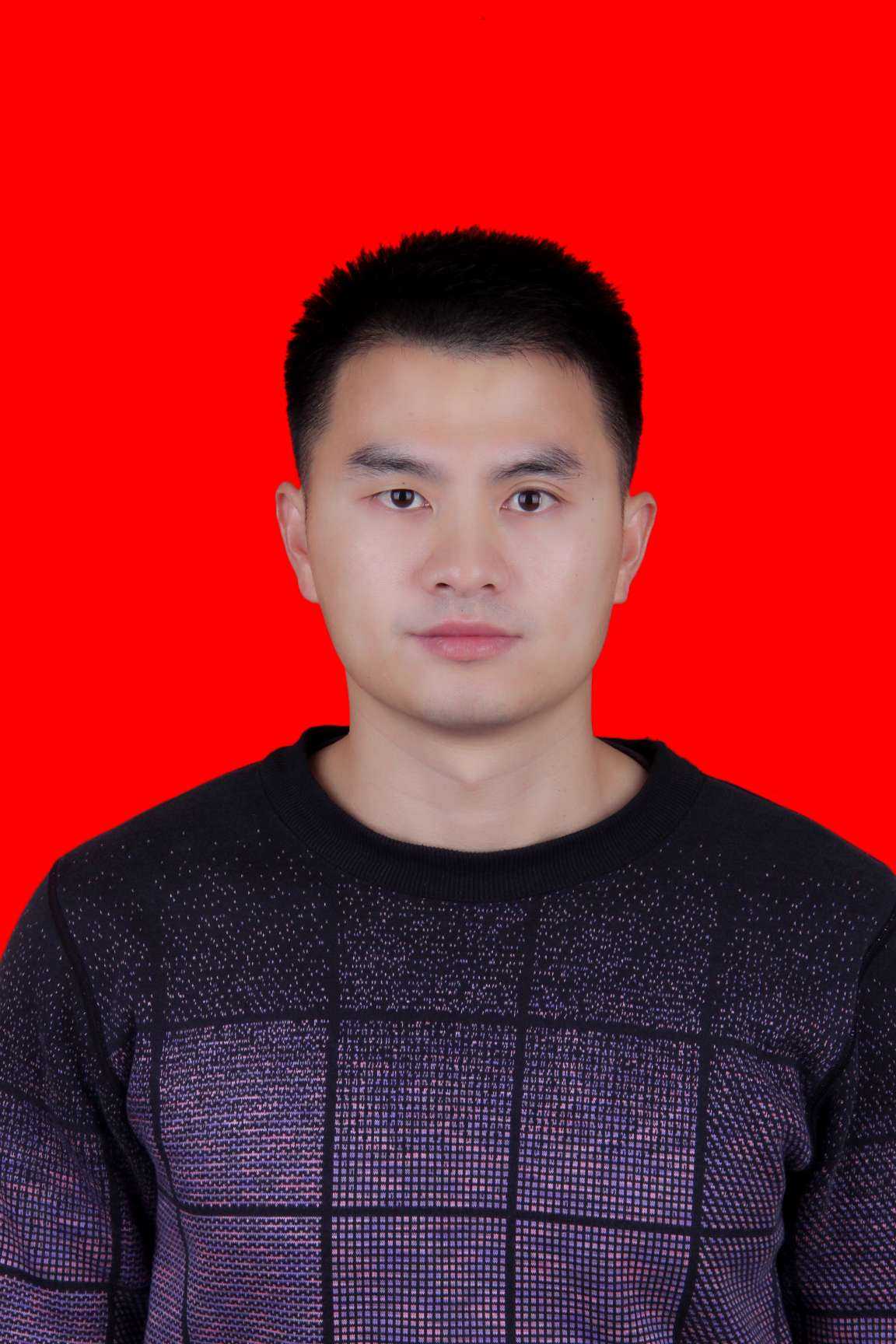 罗亮