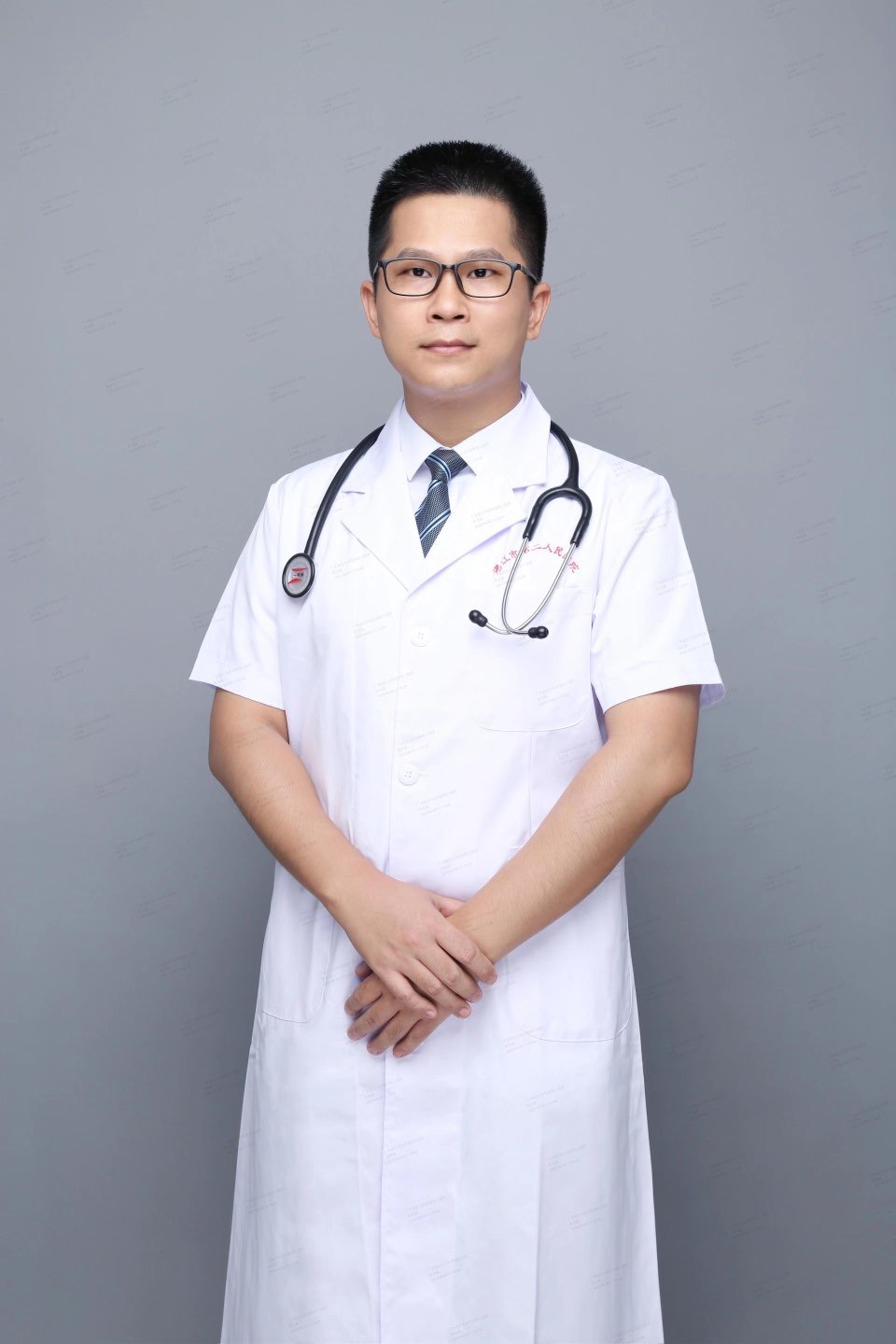 李亚钦