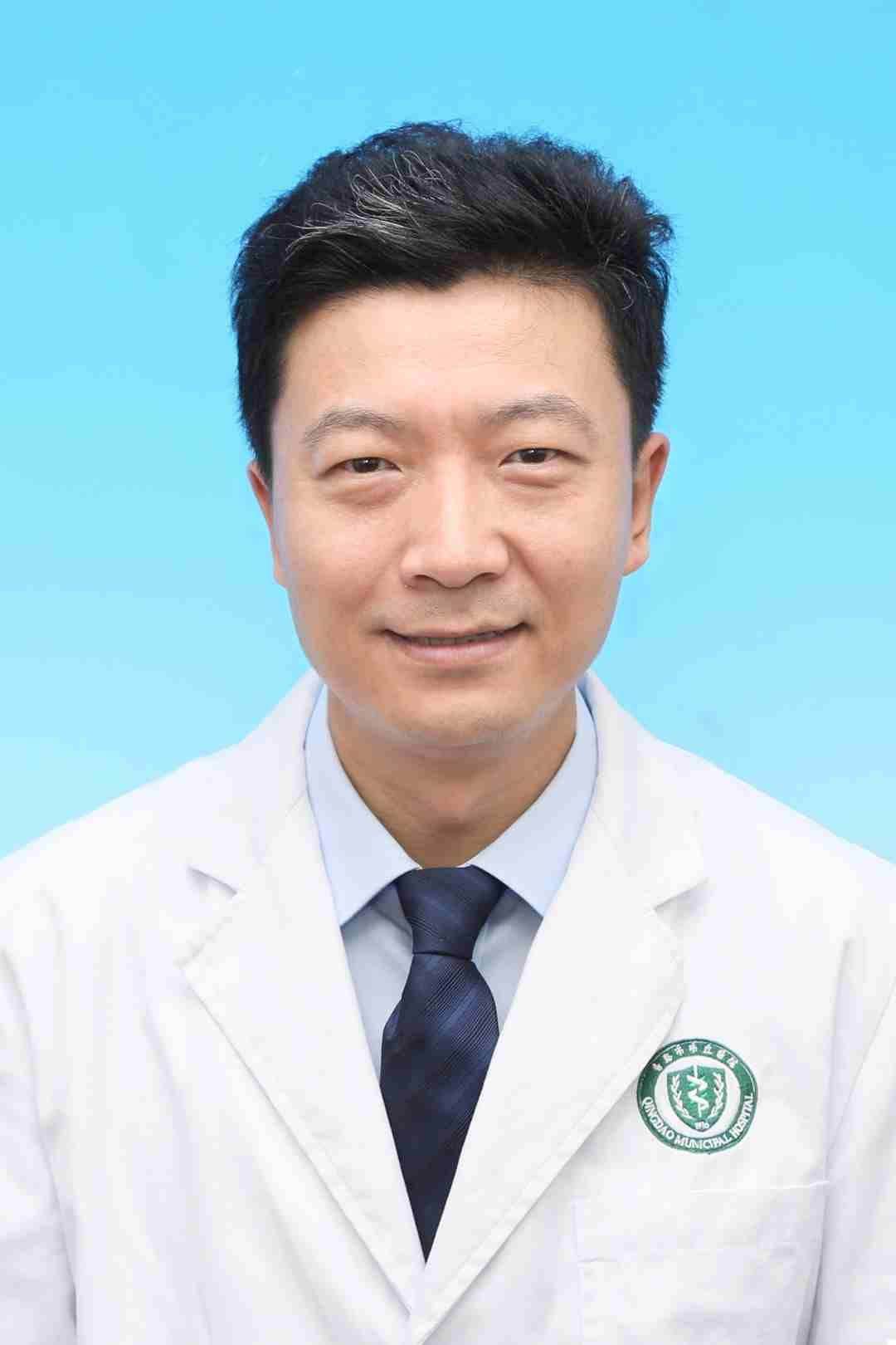杨健