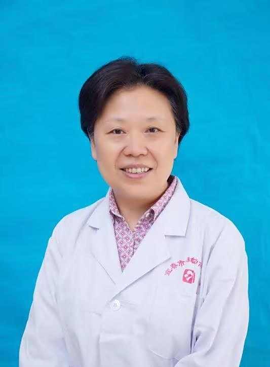 李小英