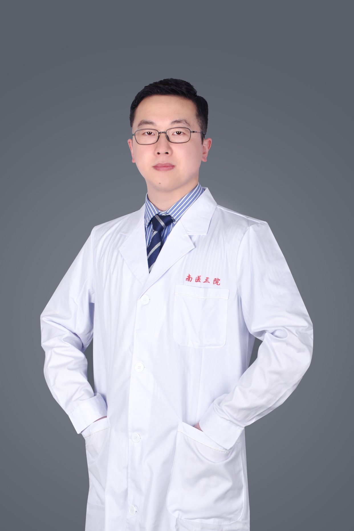 李肯