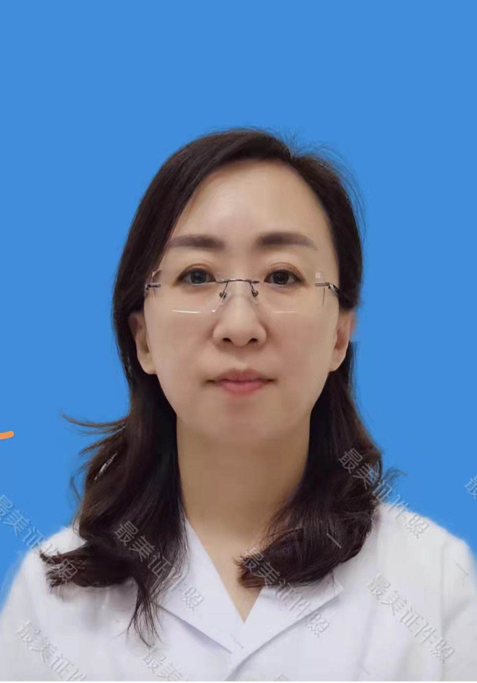 张鹤婷