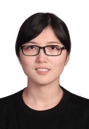 周霞