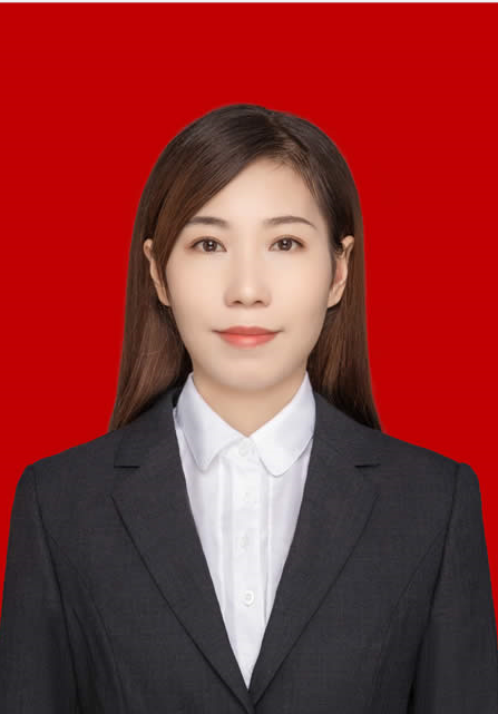 周发英