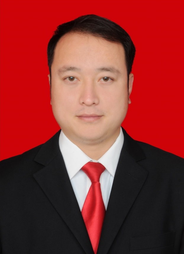 何辉龙