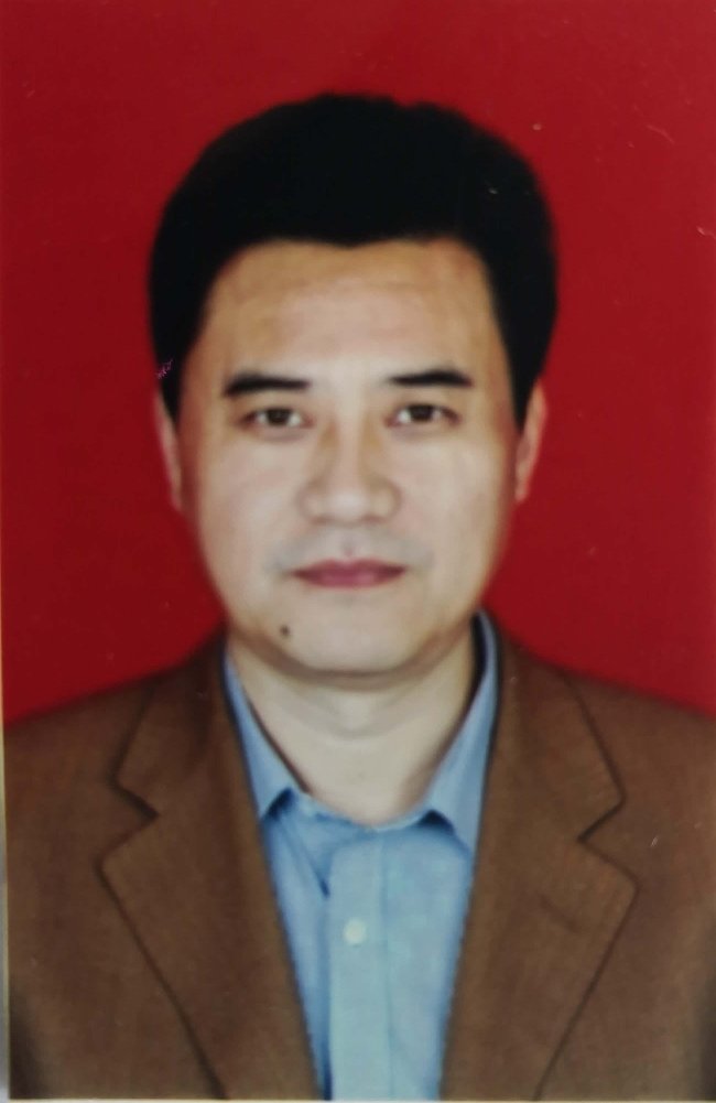 陈伟