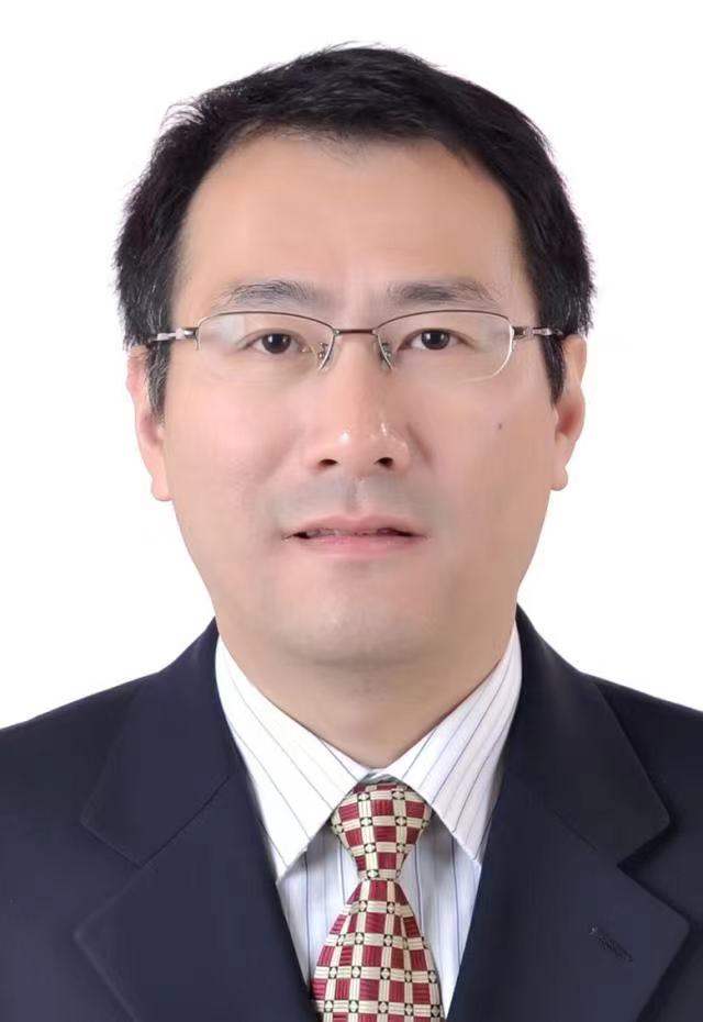 黄伟