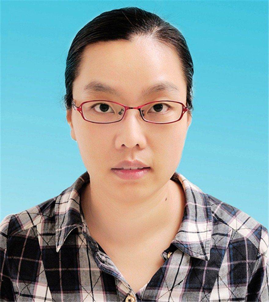 牛李莉
