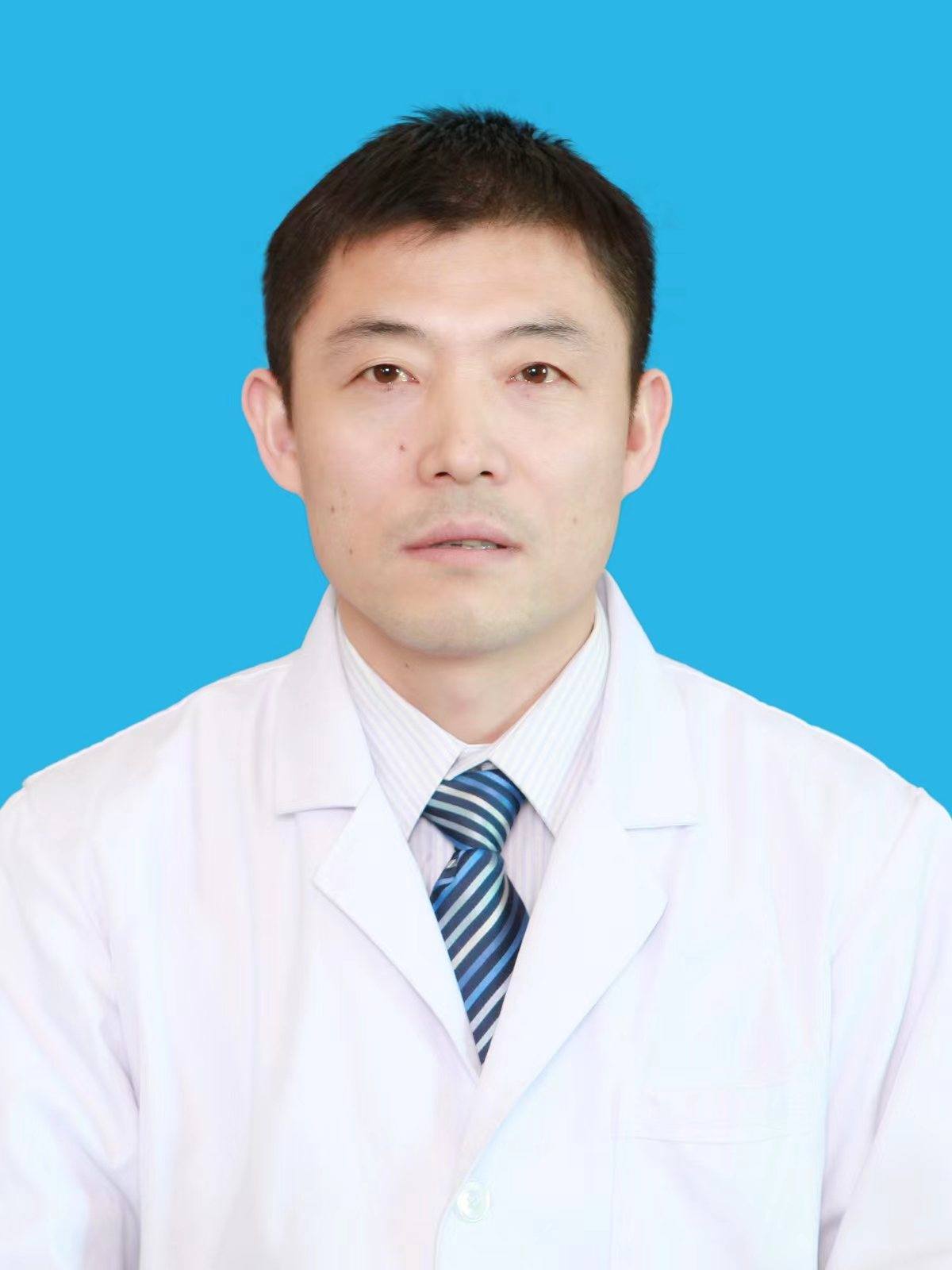 王小强