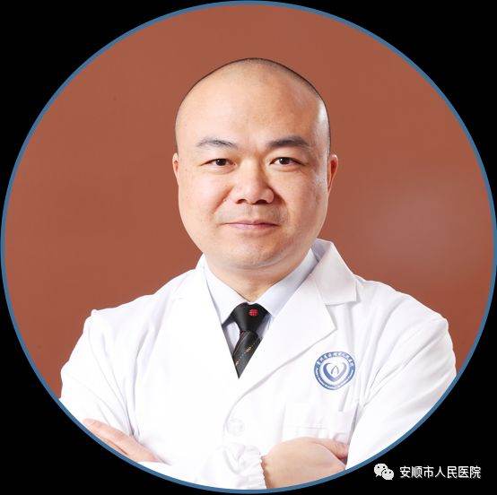 杨堃