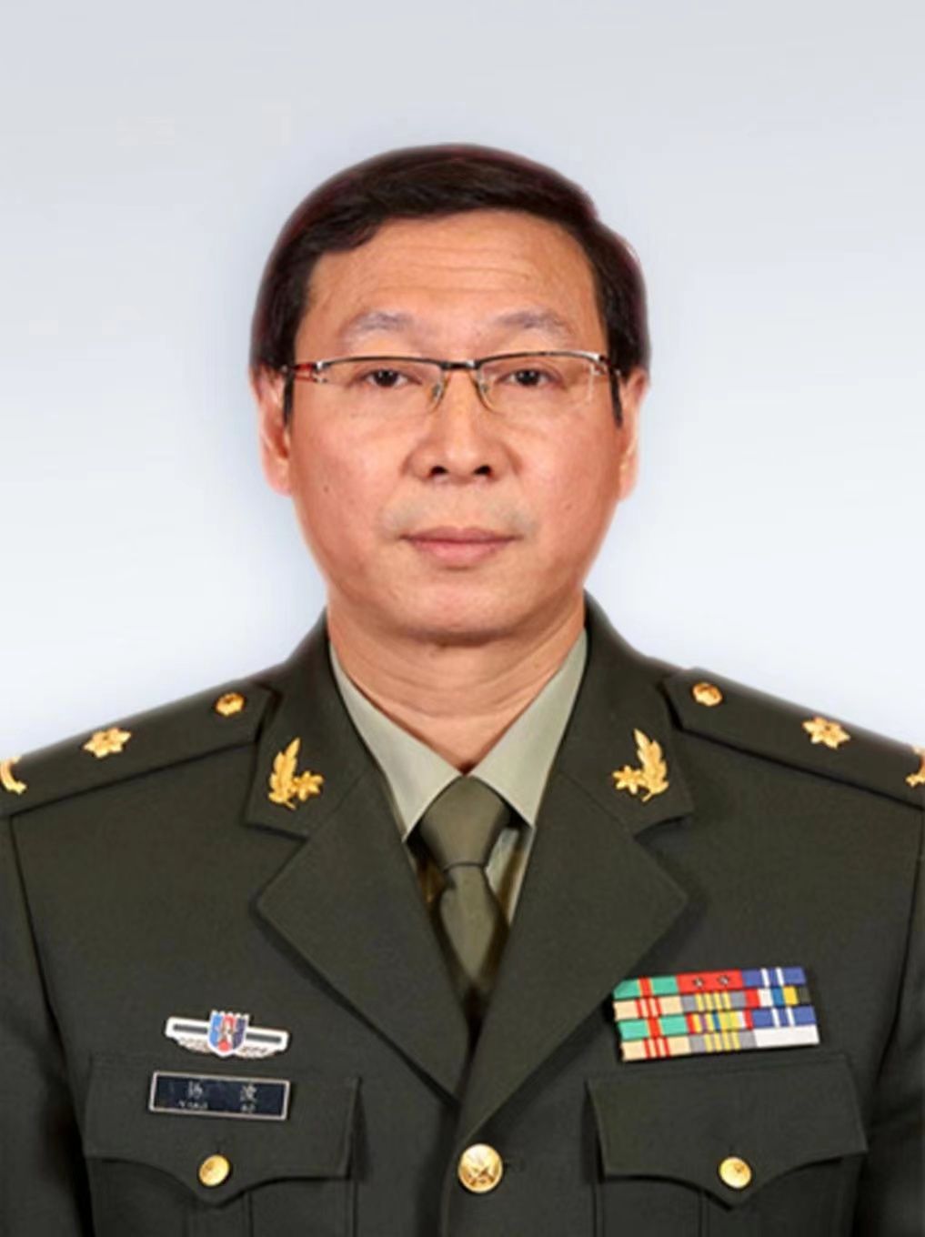 杨波