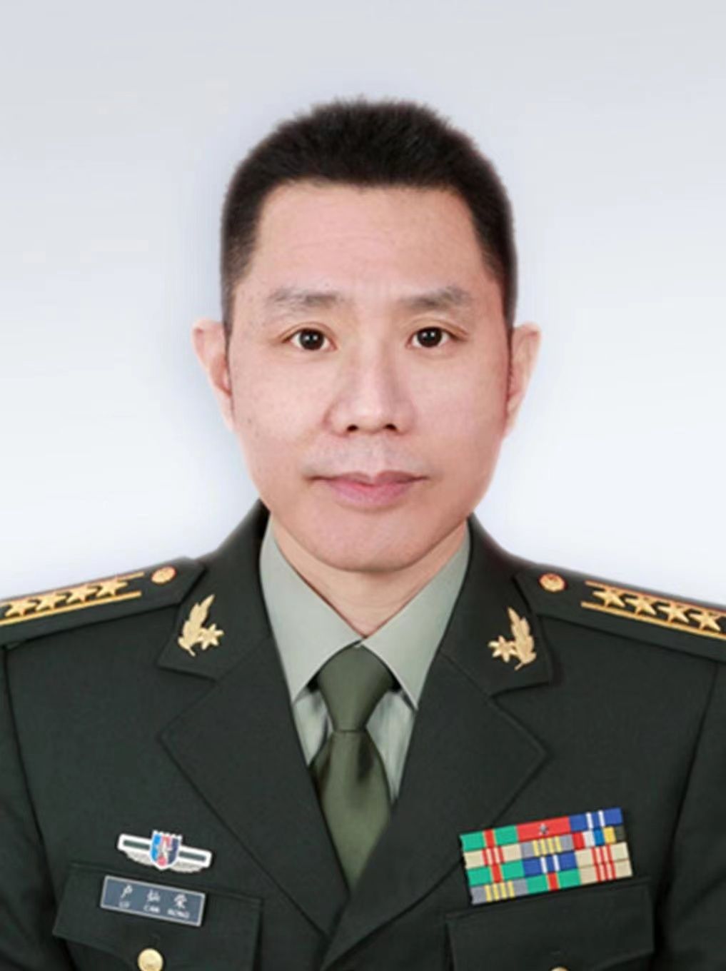 卢灿荣医生