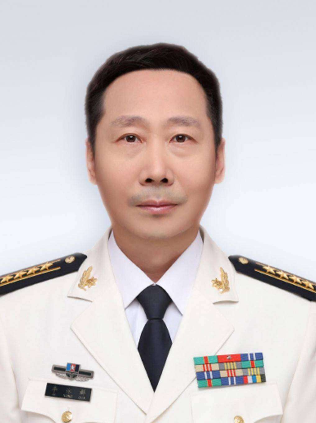 李泳群