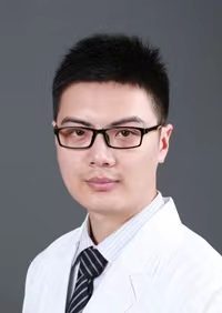 冯啸医生
