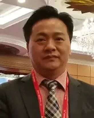 杨立群