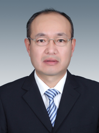 何平