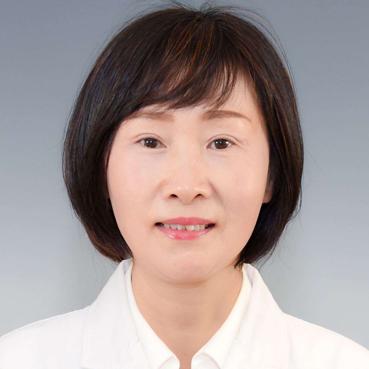 李华