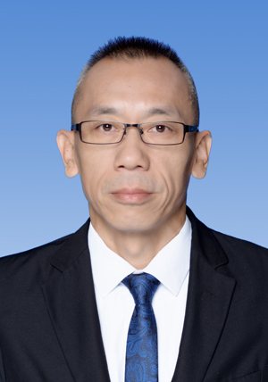李凡东