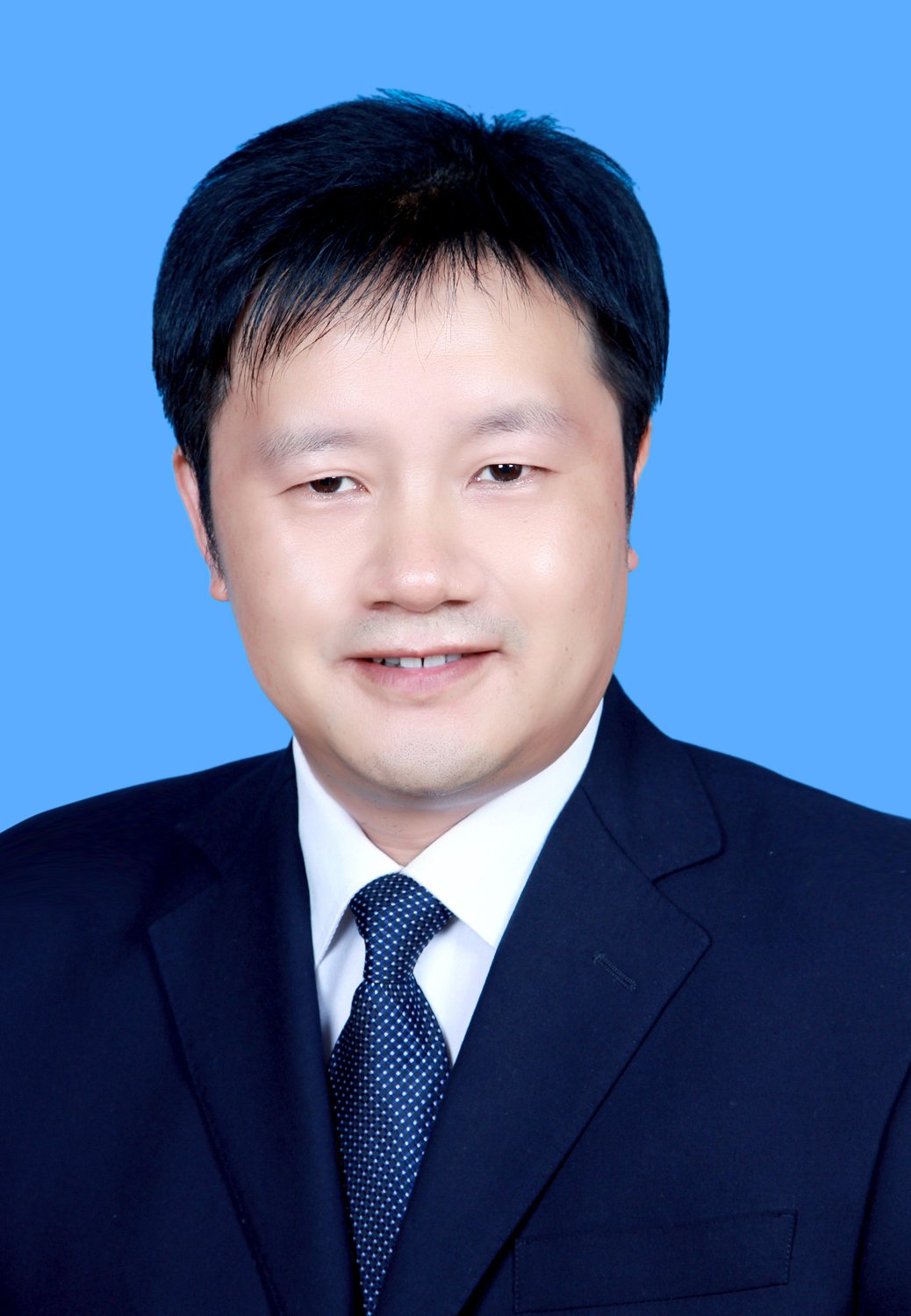 张登伟