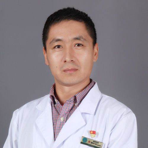梅小龙