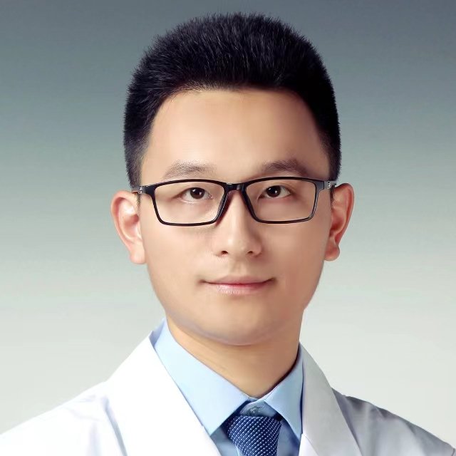 李成龙
