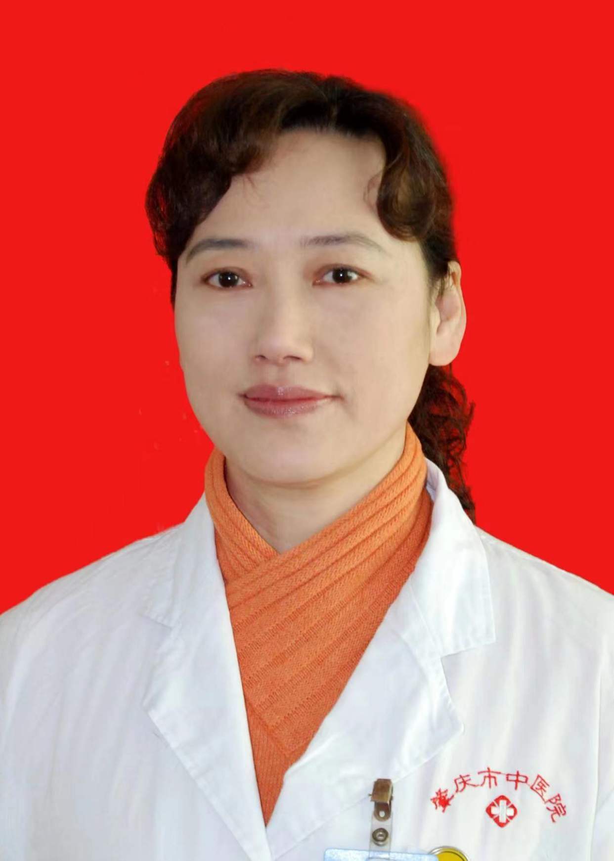 何丽亚