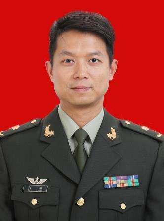 何鹏