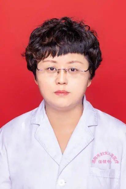 王亚男