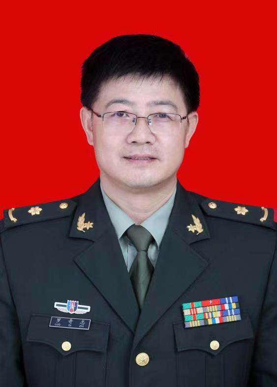 罗奇志