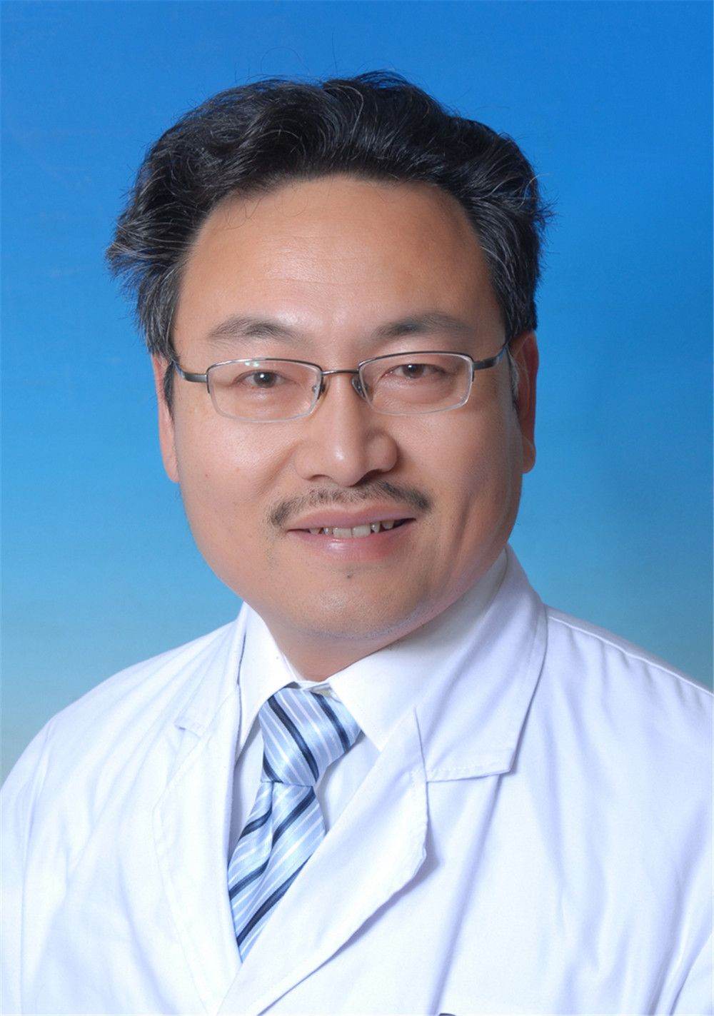 袁浩龙