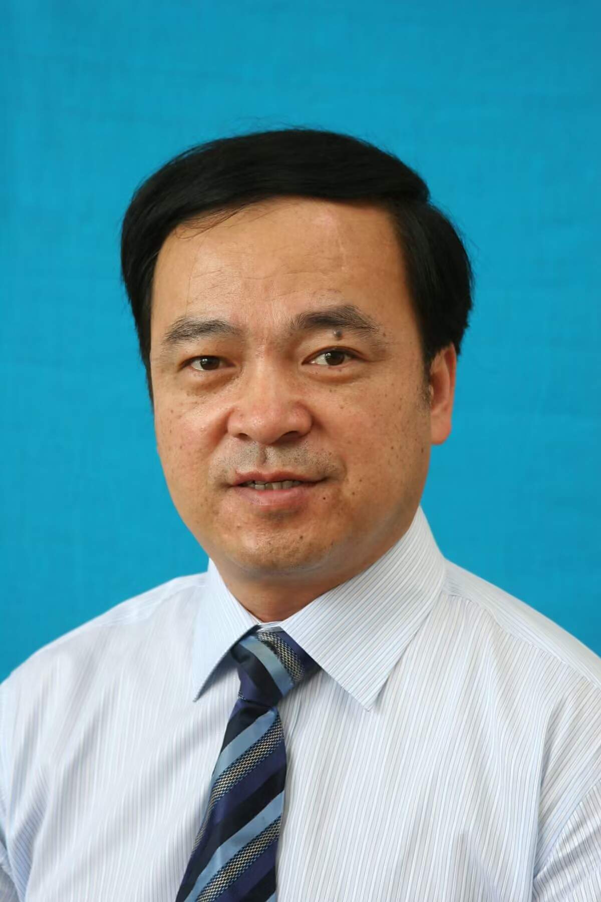 沈炳华